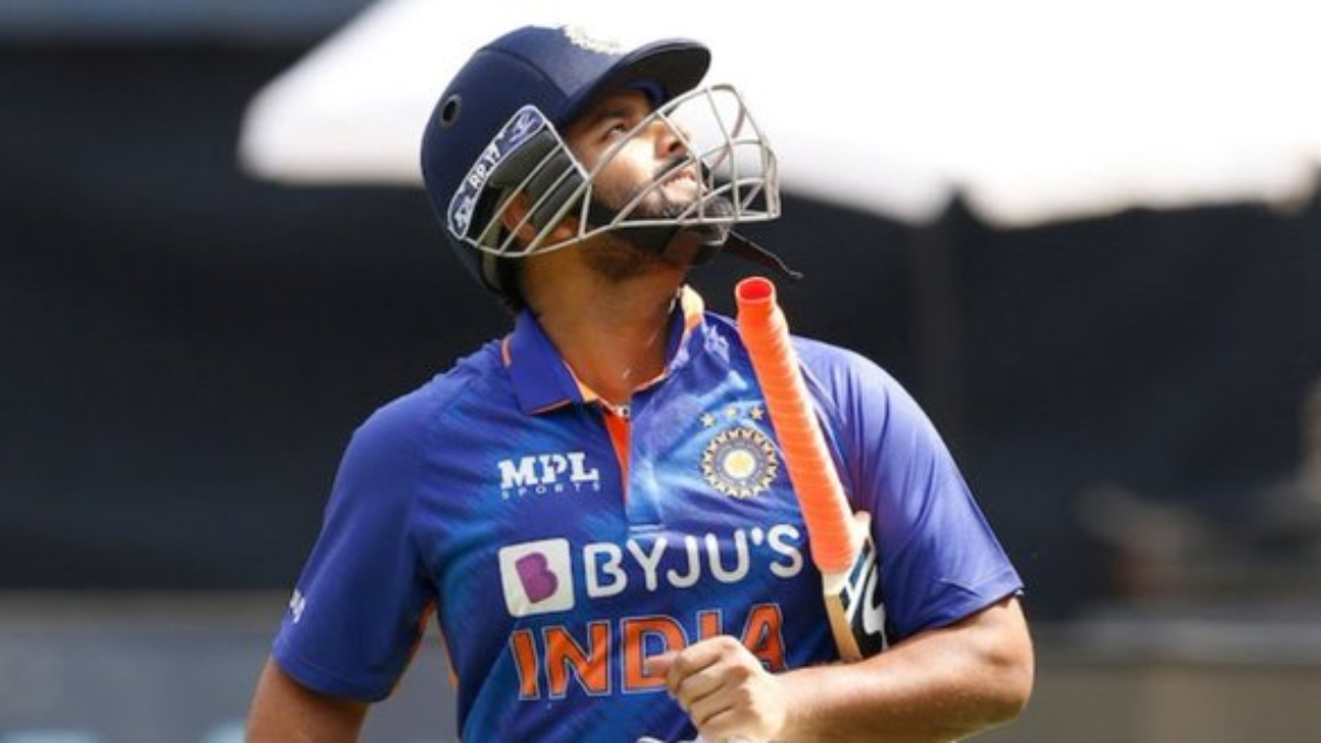 Sunil Gavaskar Criticizes Rishabh Pant’s Reckless Shot at MCG Test